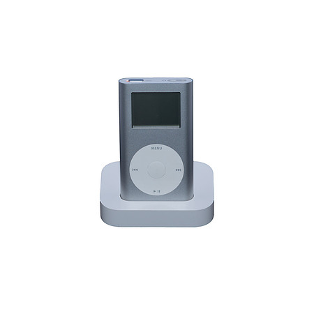 iPod3 on stand BG