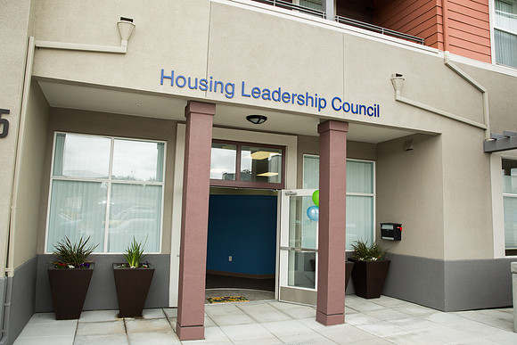 HLC06May-001