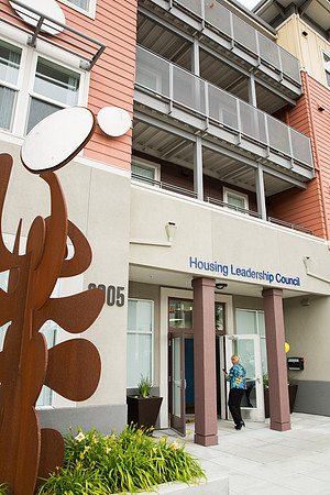 HLC06May-002