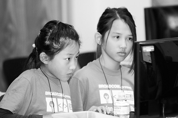 DCB01OCT16-037