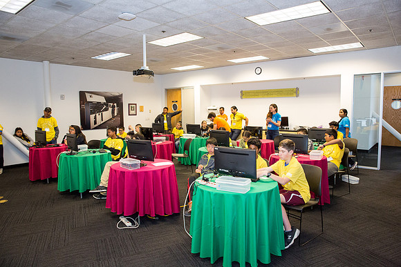 DCB08Apr-032